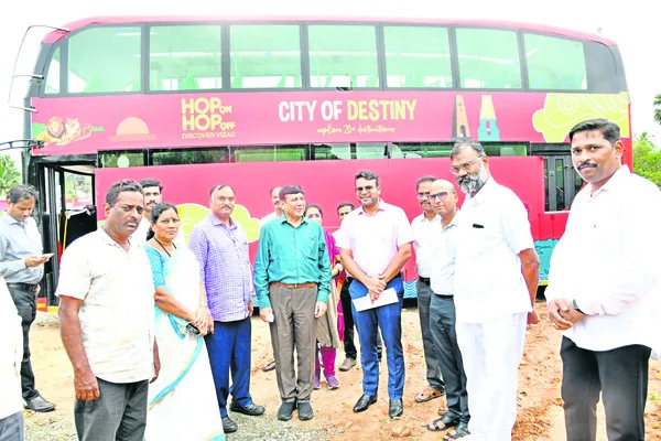 డబుల్ డెక్కర్ బస్ ట్రయల్ రన్
