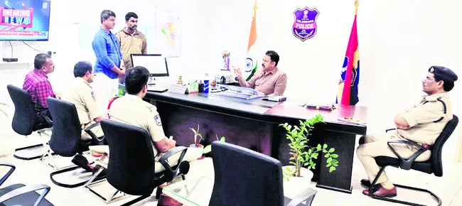 మహిళల రక్షణకు భరోసా కల్పించాలి 