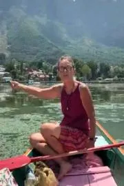 69 Year Old Dutch Woman Who's Been Cleaning Kashmirs Dal Lake8