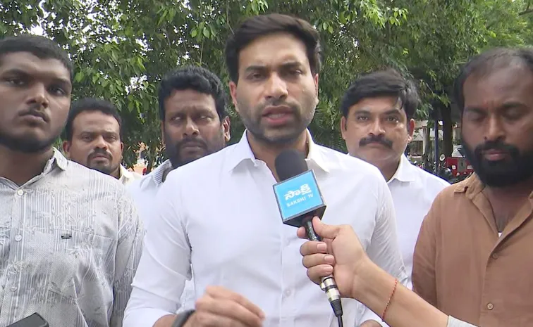 ‘దెబ్బలతో నడవలేని స్థితిలో మహిళా విద్యార్ధినులు ఉన్నారు’