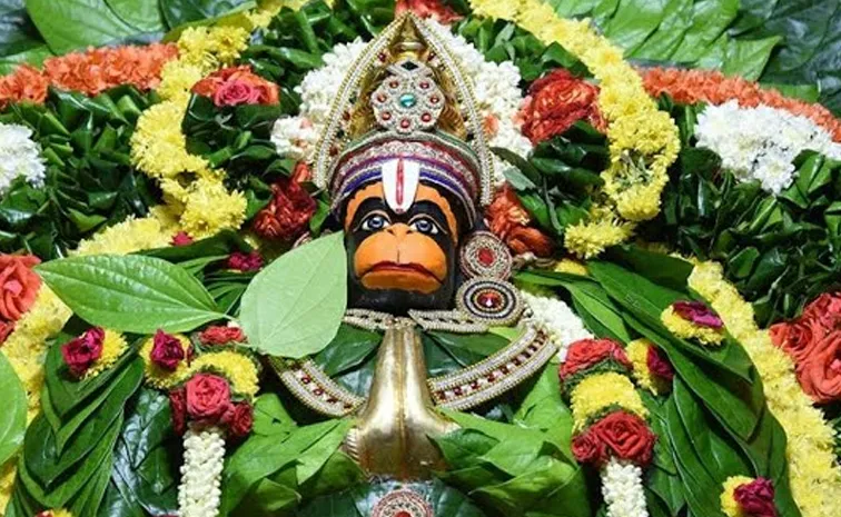 Aku Pooja for Hanuman what is the significance1