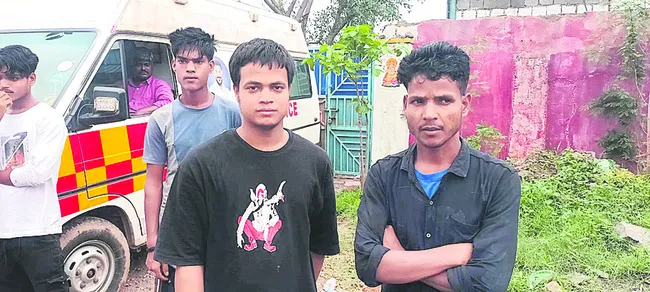 స్నేహితుడి ఆచూకీ కోసం..