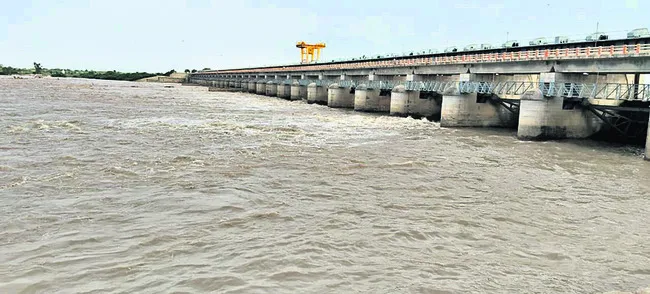 జూరాలకు పెరుగుతున్న వరద