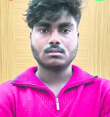 అద్దం తగలడంపై లారీ డ్రైవర్ ఆగ్రహం