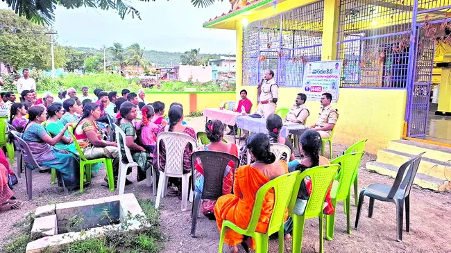 సారా మానేస్తే ప్రత్యామ్నాయ ఉపాధి