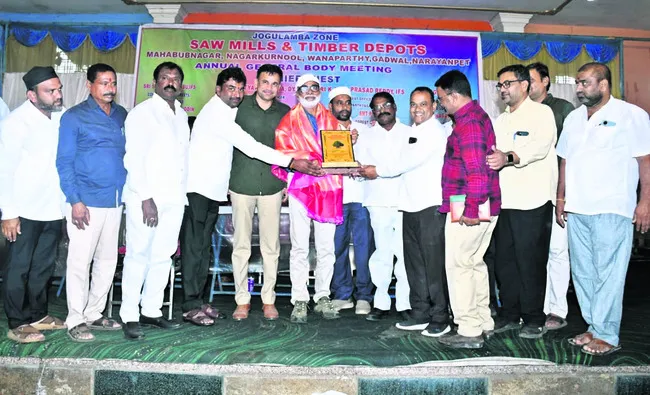 అటవీ సంపద పెంపునకు సహకరించాలి 