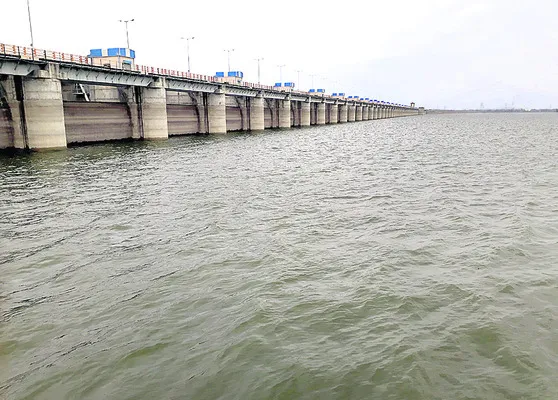 12 టీఎంసీలకు చేరువలో ఎల్లంపల్లి ప్రాజెక్ట్