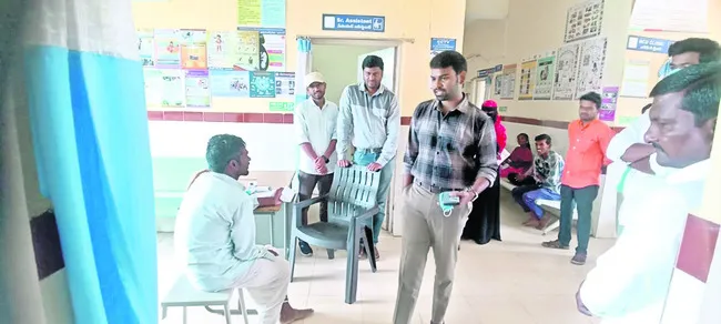 వైద్యులు అందుబాటులో  ఉండాలి 
