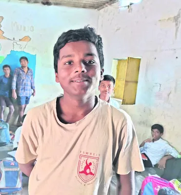 టాయిలెట్లు సరిపోవడం లేదు.. 
