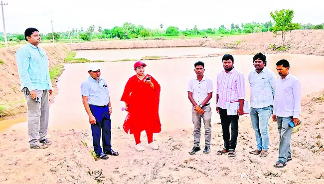 రైతులు భూగర్భజలాలను పెంపొందించుకోవాలి