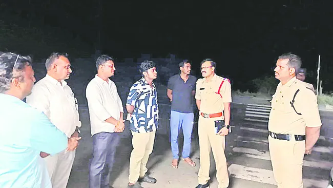 బంగారం వ్యాపారిపై దొంగల దాడి