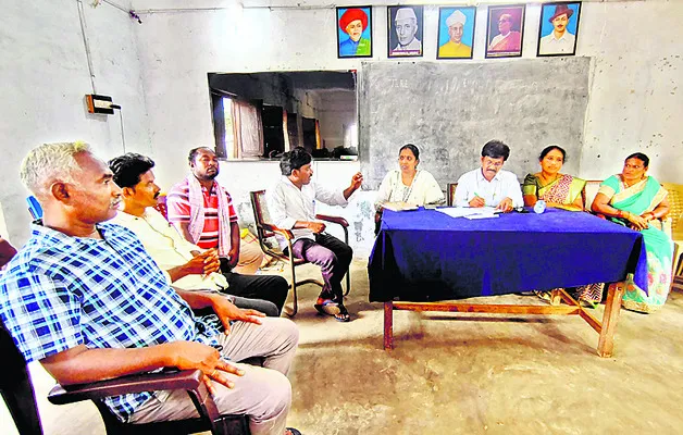 రోడ్ల నిర్మాణం వెంటనే పూర్తి చేస్తాం