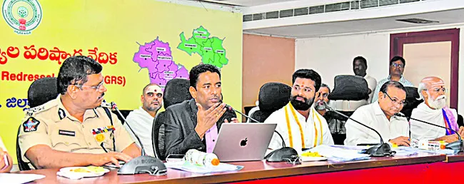 సామాన్య భక్తులకే తొలి ప్రాధాన్యం