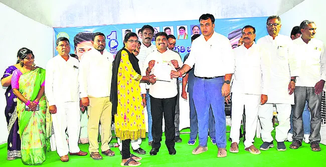 రేషన్కార్డు కీలకమైన డాక్యుమెంట్