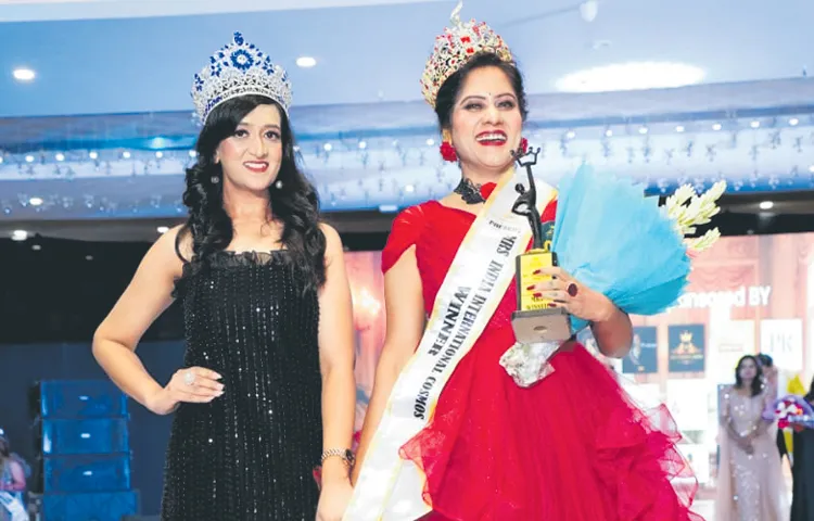 Kavvam Vijayalakshmi is the winner of Mrs India Season 5