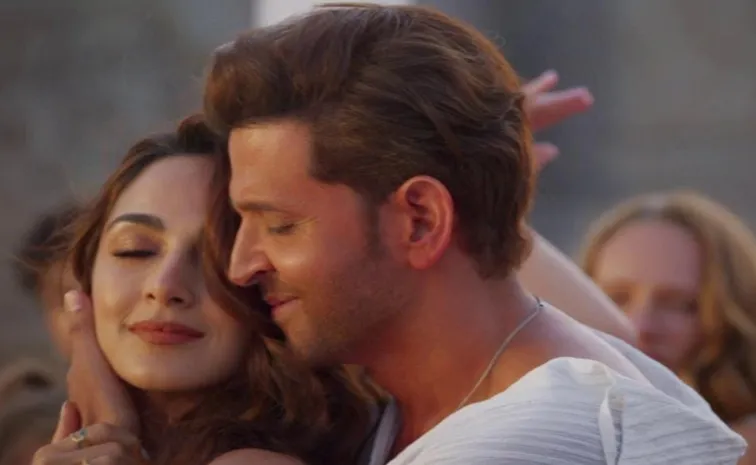 War 2 : Hrithik Roshan , Kiara Advani Romantic Song To Drop On 31st July
