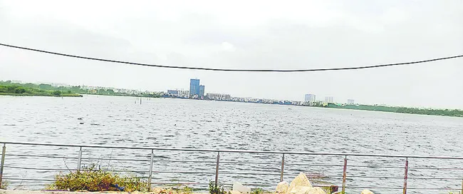 పెద్ద చెరువుకు ముప్పు