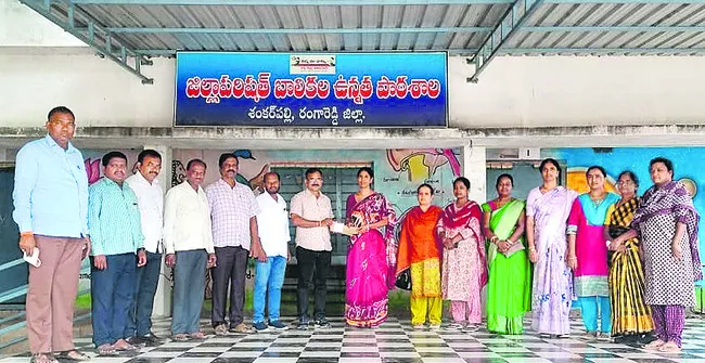 సమస్యల పరిష్కారానికి కృషి 