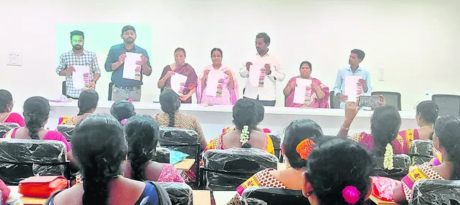 పెరటి తోటల పెంపకంపై అంగన్వాడీలకు అవగాహన