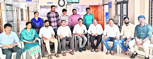తీజ్‌ పండుగను  ఘనంగా జరుపుకోవాలి 
