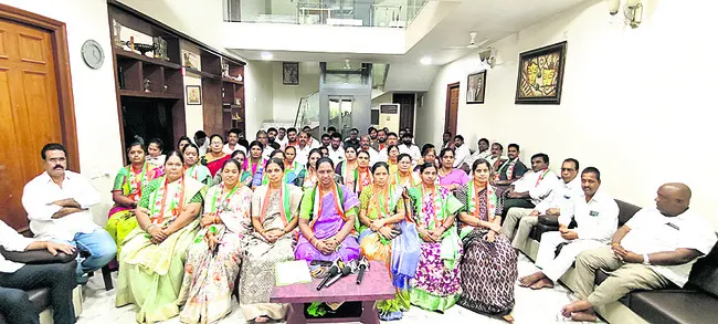 ‘మహిళలను అగౌరవ పరిస్తే ఊరుకోం’