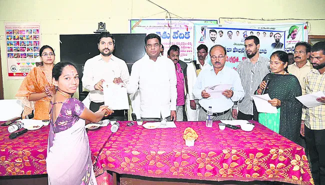 ప్రతిపక్షాల మాటలు నమ్మొద్దు