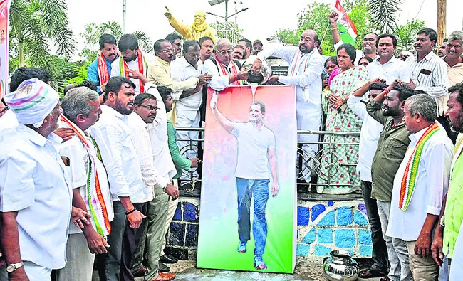 మతోన్మాదం రేపడమే బీజేపీ లక్ష్యం