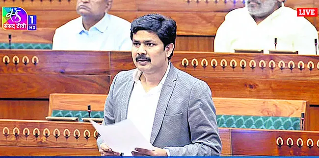 యువతకు నైపుణ్య శిక్షణ కల్పించండి