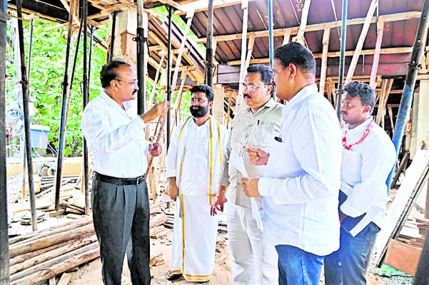 అసంపూర్తి పనులపై అసంతృప్తి