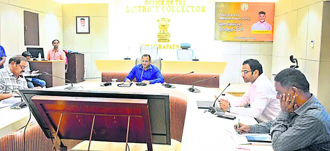 లక్ష్యాలకు అనుగుణంగా ఇళ్ల నిర్మాణాలు