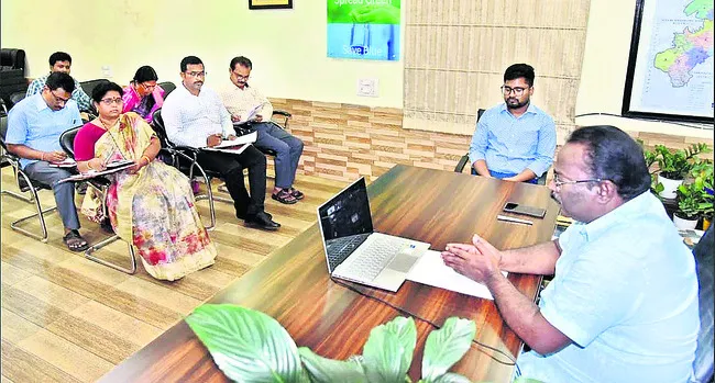 దత్తత తీసుకోవడం సామాజిక బాధ్యత 