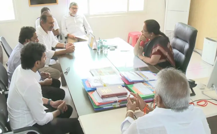 YSRCP Leaders Meet Election Commissioner Neelam Sahni