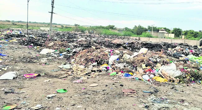 మొక్కుబడిగా చెత్తసేకరణ