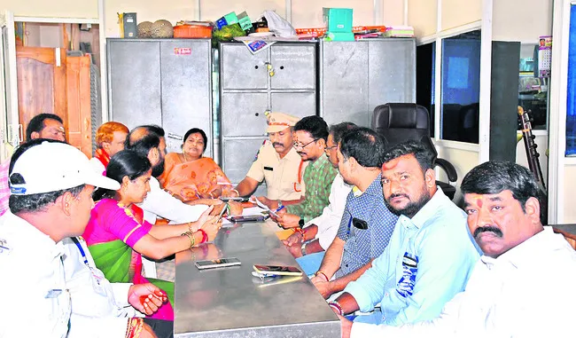 మహాశాకంబరీ ఏర్పాట్లపై సమీక్ష
