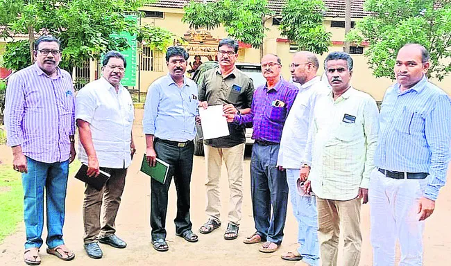 ఆర్జేడీకి పీఆర్టీయూ నాయకుల వినతి