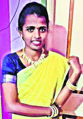 కుటుంబ కలహాలతో వివాహిత ఆత్మహత్య