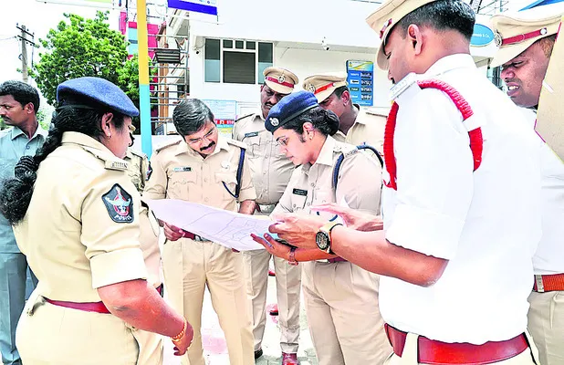 ఉపాధ్యాయుడి సస్పెన్షన్
