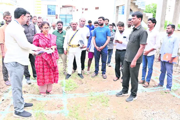 ఎస్సీ, ఎస్టీ కేసుల్లో బాధితులకు నష్టపరిహారం అందించండి