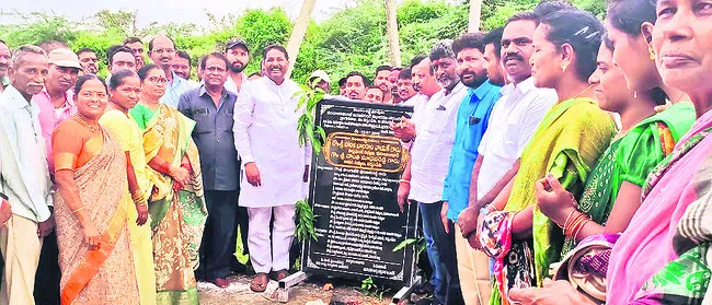 గ్రామాల అభివృద్ధే ప్రభుత్వ ధ్యేయం