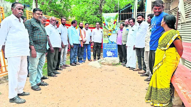 బుద్ధుడి విగ్రహ ధ్వంసంపై నిరసన 