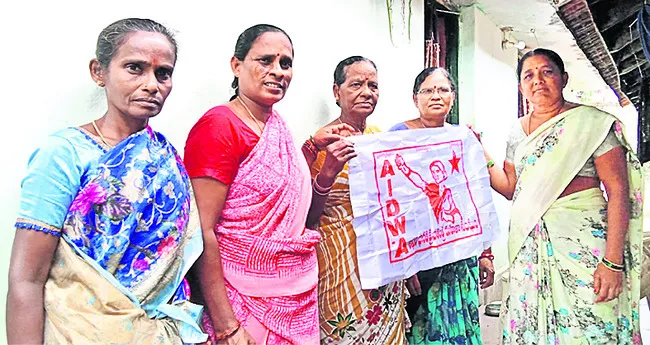 కల్తీ మద్యంపై ఉక్కుపాదం మోపాలి