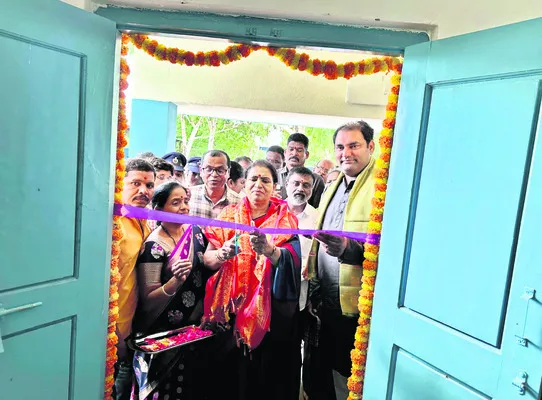 చదువుతోనే అభివృద్ధి సాధ్యం