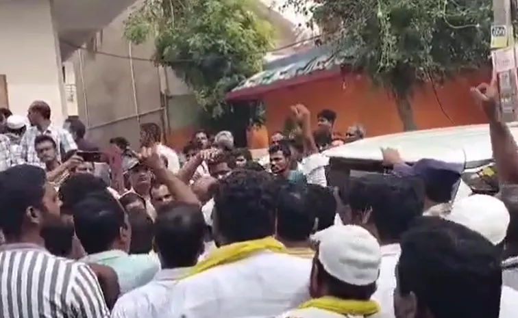 ఏరాసు ప్రతాప రెడ్డి పై బుడ్డా రాజశేఖరరెడ్డి అనుచరుల దాడి