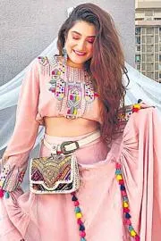 Women Hand Embroidered Combo of Clutch Potli Bag and Saree Belt 2