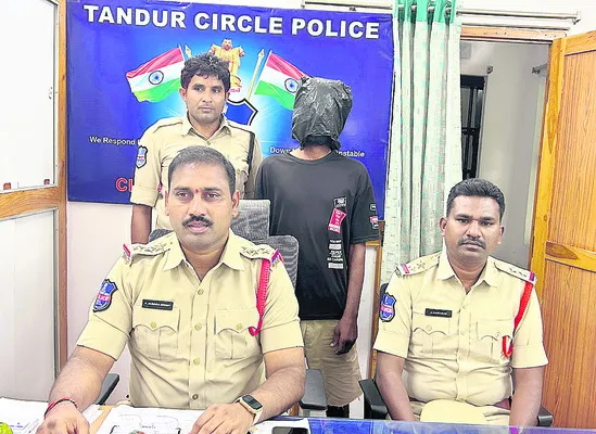 భార్యను హత్య చేసిన భర్త అరెస్టు