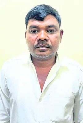 నకిలీ పోలీస్ అరెస్ట్