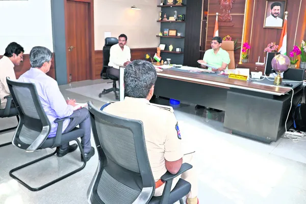 ఎరువుల కొరత లేకుండా చూడాలి