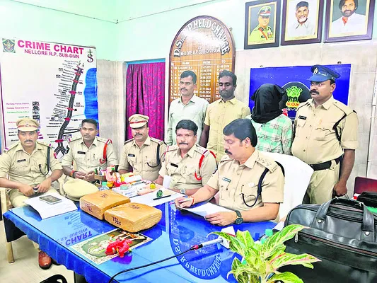 గంజాయి అక్రమ రవాణాపై దాడులు