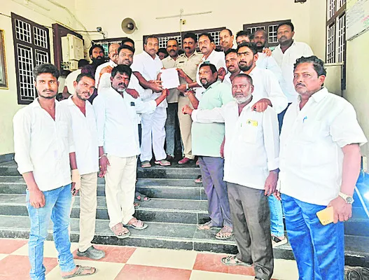 రాజకీయ కుట్రలో భాగంగానే శిలాఫలకం ధ్వంసం