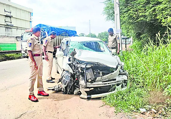 యువతి